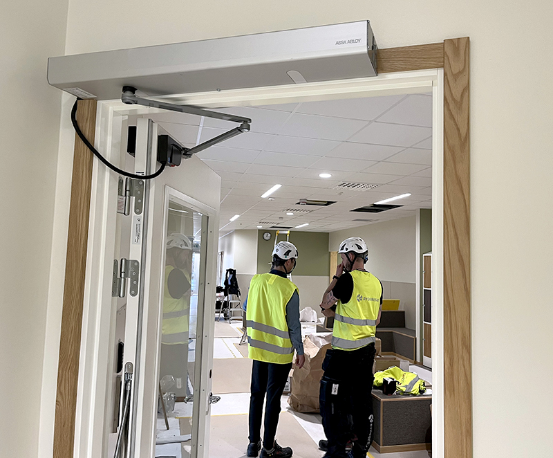 Tekniker och projektledare fr&aring;n Byggbeslag