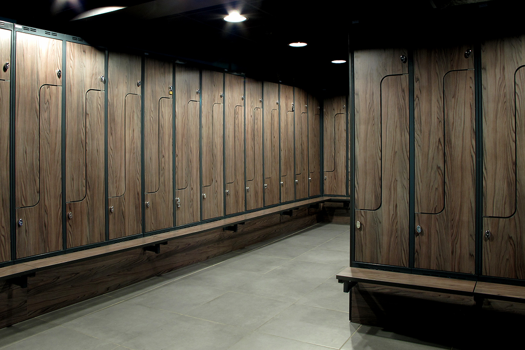 KLÄDSKÅP SONESSON HÖGT Z-SKÅP