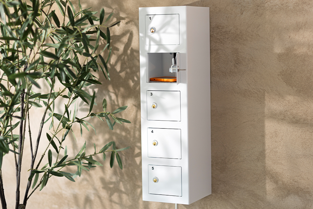 SMÅFACKSKÅP SONESSON MED USB-LADDNING