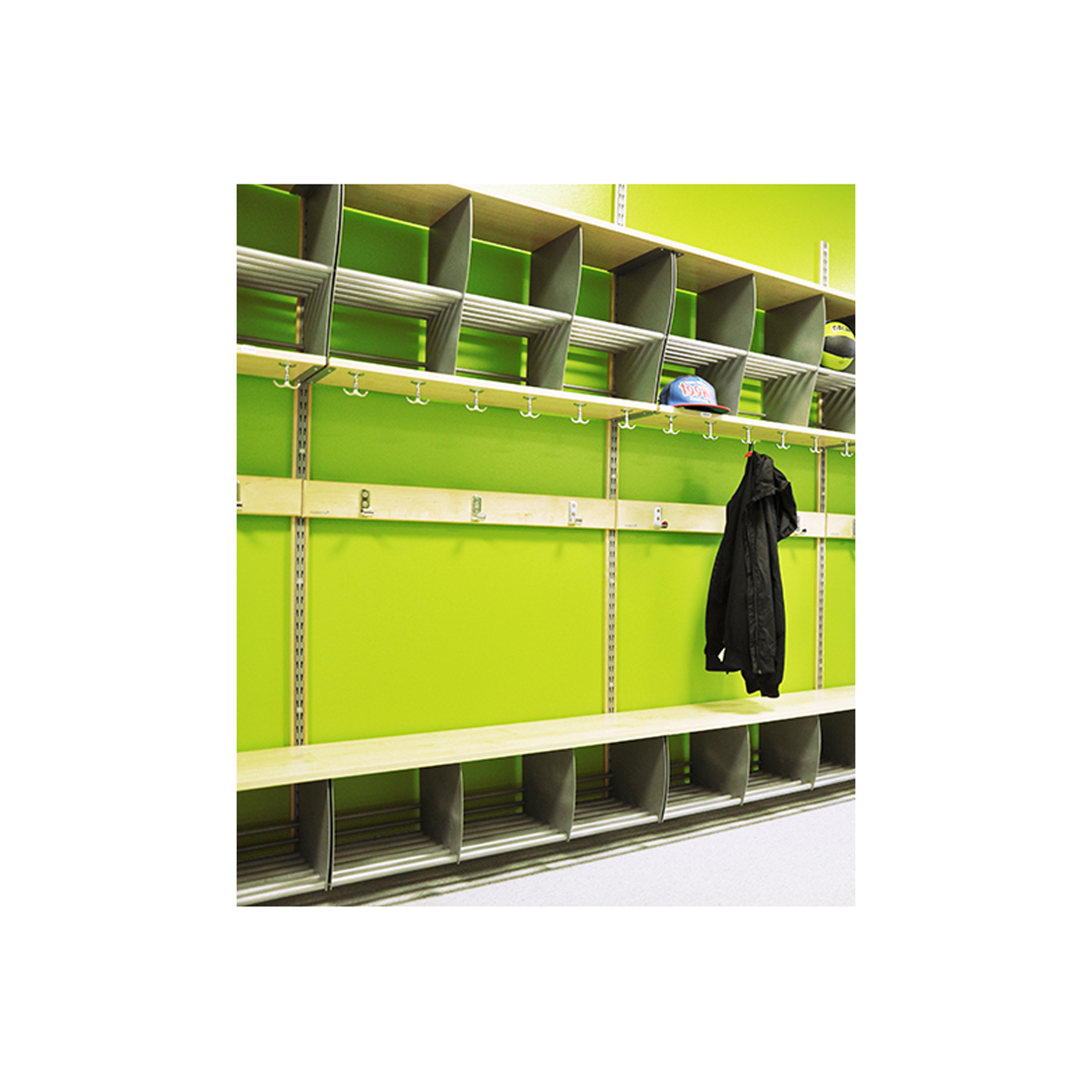 KLÄDSTÄLL BB04 VÄGGSKENA GRUNDDEL FACKBREDD 300 MM