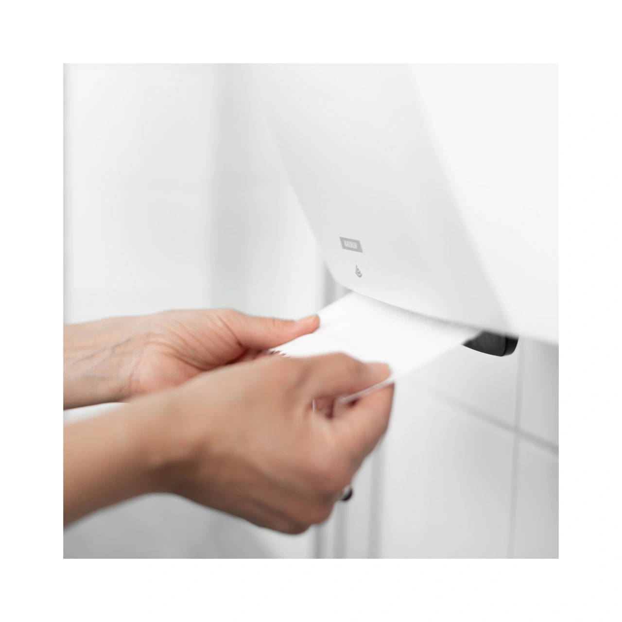 HANDDUKSSKÅP KATRIN HYBRID PLAST